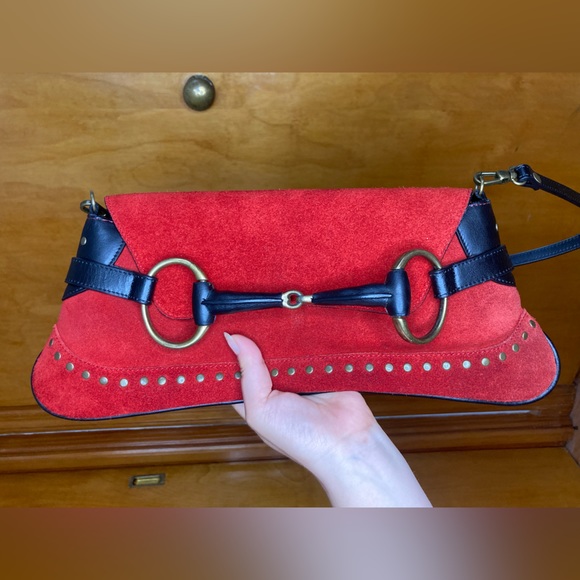 Gucci Red Handbag w/ Gold Hardware, Vintage - Picture 3 of 11